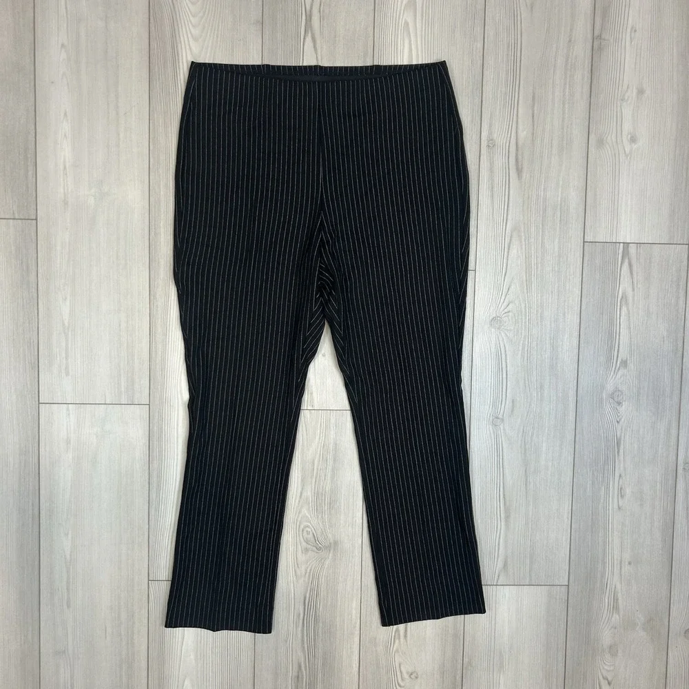 Chicos So Slimming Juliet Pinstripe Straight Pants Black Size‎ 2P / Large Petite
